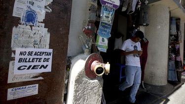 Venezuela saca de circulación billete de mayor denominación