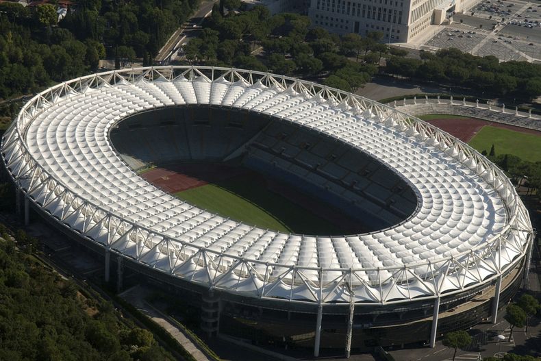 ARCHIVO - Vista del Estadio Olímpico de Roma, el 14 de agosto de 2004. (AP Foto/Plinio Lepri)