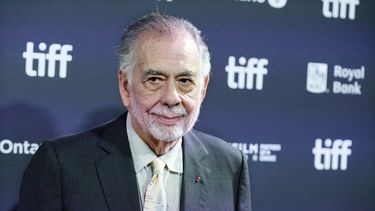 Francis Ford Coppola, guionista y director de Megalopolis, posa en el estreno del filme en el Roy Thomson Hall durante el Festival Internacional de Cine de Toronto, el lunes 9 de septiembre de 2024, en Toronto. (Foto AP/Chris Pizzello)
