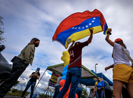 senadores de eeuu piden a biden extender el estatus de proteccion temporal para venezolanos que escapan del chavismo