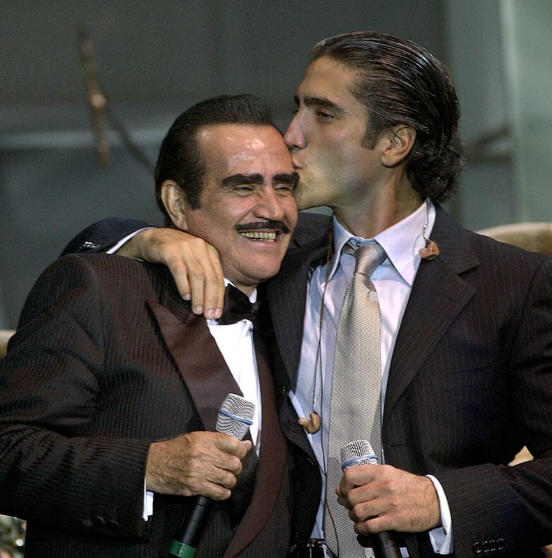 ESP-MUSVICENTE FERNÁNDEZ-DECESO