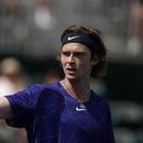 Rublev, en plan intratable, va a 2da ronda en Indian Wells