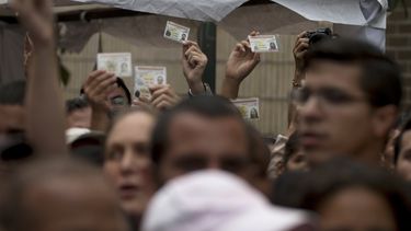 Venezuela: bloquean marcha opositora a favor del referendo
