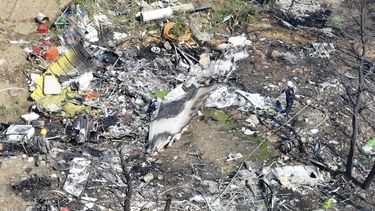 Restos de un avión de la Marina de Corea del Sur, tras un accidente en Pohang, Corea del Sur, el 29 de mayo de 2025. (Run Kwan-shik/Yonhap vía AP)