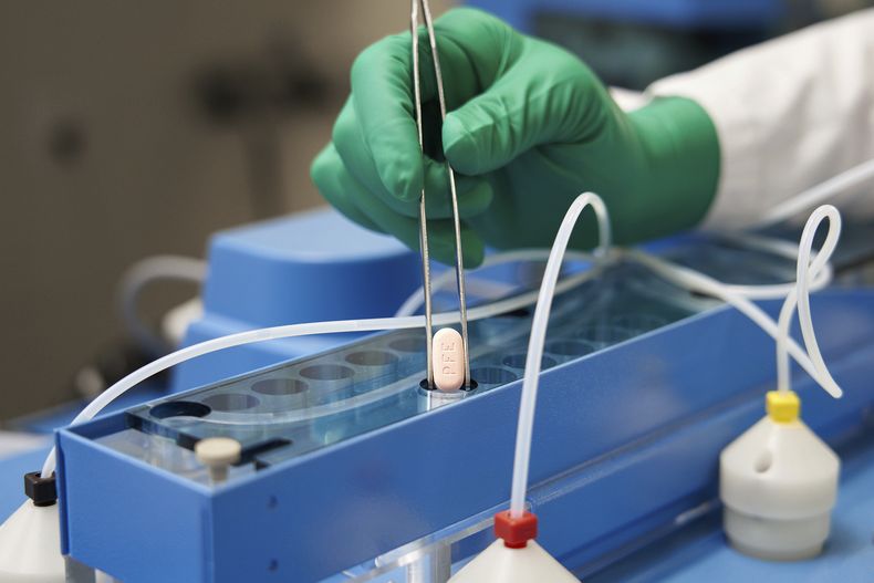 AMN-MED CORONAVIRUS-MEDICAMENTO