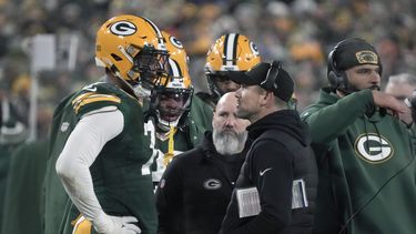 Fuente AP: Multan a linebacker de los Packers Quay Walker