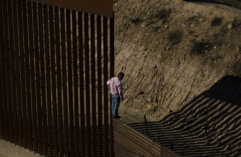 AMN-GEN_TRUMP-MURO-1.jpg