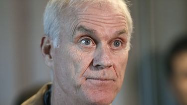 Pentágono despide al secretario de Marina por caso de SEAL