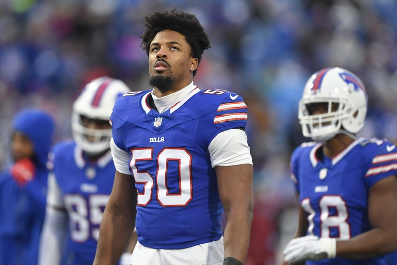 ARCHIVO - Foto del domingo 29 de diciembre del 2024, el defensive end de los Bills de BUffalo Greg Rousseau en el encuentro ante los Jets de Nueva York. (AP Foto/Adrian Kraus, File)