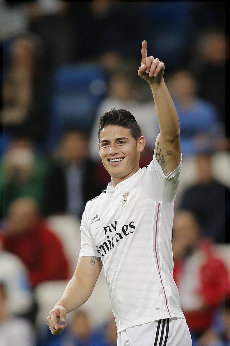 James Rodr&iacute;guez del Real Madrid tras marcar un gol en el partido Cornella por la Copa del Rey, el martes 2 de diciembre de 2014. (AP Foto/Daniel Ochoa de Olza)