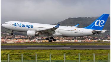 air europa reanuda rutas a latinoamerica en noviembre, incluyendo venezuela