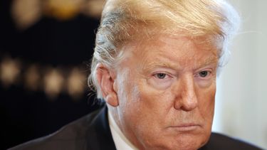 Senador republicano pide a Trump reabrir el gobierno