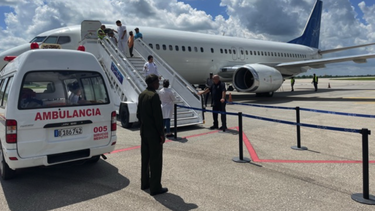 llega a cuba sexto vuelo de deportacion con 35 cubanos procedentes de miami