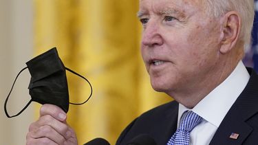 Biden impone reglas de vacunación a trabajadores federales