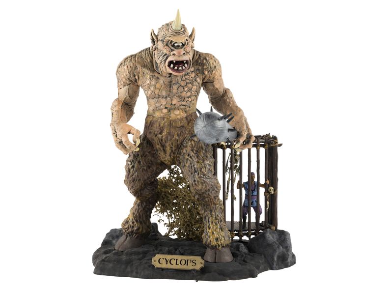 Esta imagen publicada por Heritage Auctions muestra un modelo Cyclops de Ray Harryhausen, un artículo de la subasta de la colección del cineasta Guillermo del Toro. (Heritage Auctions via AP)