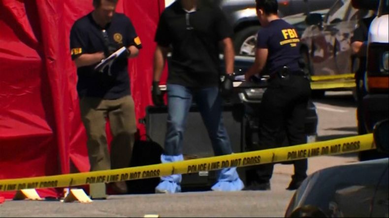 Imagen tomada de video de WMTW que muestra la presencia policial en el lugar del tiroteo en Biddeford, Maine, el 13 de julio de 2026. (WMTW via AP)