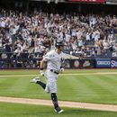 Benintendi rompe el empate y Yanquis superan 4-2 a Azulejos