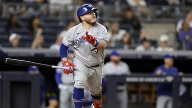 Azulejos derrotan 9-2 a Yanquis; Guerrero pega jonrón