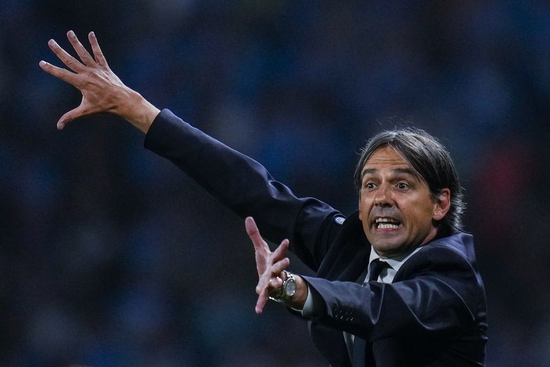 El técnico del Inter de Milán Simone Inzaghi durante la final de la Liga de Campeones contra el Manchester City, el sábado 10 de junio de 2023, en Estambul. (AP Foto/Manu Fernández)