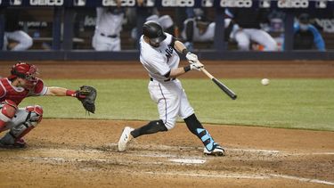 Con sencillo de Berti, Marlins se imponen a Filis