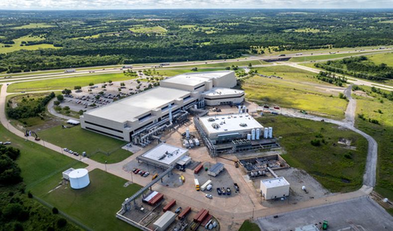 ARCHIVO – Una fábrica de Coherent en Sherman, Texas, el martes 16 de junio de 2026. (AP Foto/Jeffrey McWhorter, Archivo)