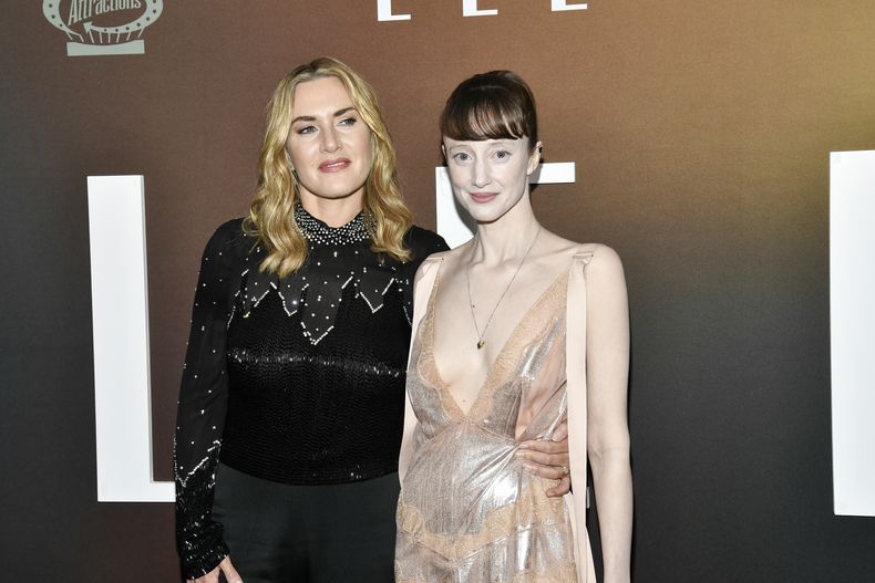 Kate Winslet, izquierda, y Andrea Riseborough asisten a una proyección especial de Lee el miércoles 25 de septiembre de 2024 en el Museo de Arte Moderno de Nueva York. (Foto Evan Agostini/Invision/AP)