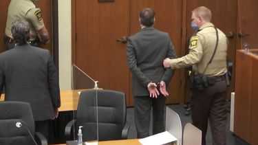 el particular mensaje que derek chauvin se escribio en la mano antes de escuchar el veredicto que lo declaro culpable
