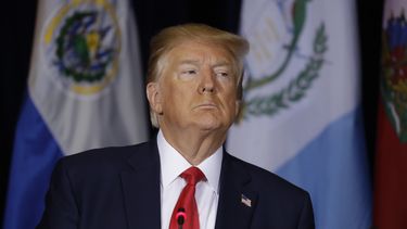 Encargado de inteligencia comparece: denuncia sobre Trump
