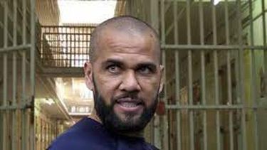¡sale de prision! dani alves queda en libertad bajo fianza