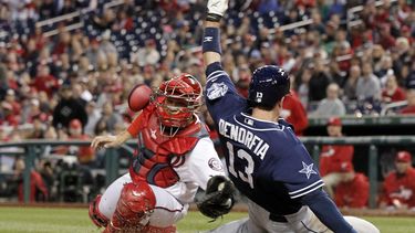 Nady da el triunfo a los Padres en el 12mo inning