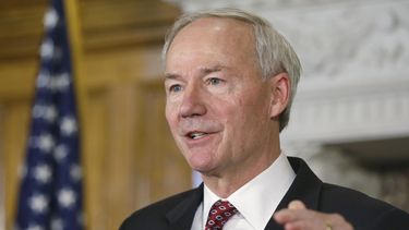 El gobernador de Arkansas, el republicano Asa Hutchinson.