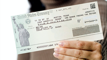 su tio se fue a vivir dos anos a cuba y en miami el le cobro $18,000 del retiro