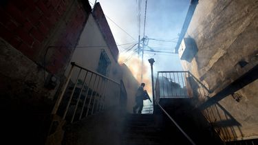 Escasez de medicinas deja a Venezuela vulnerable ante zika