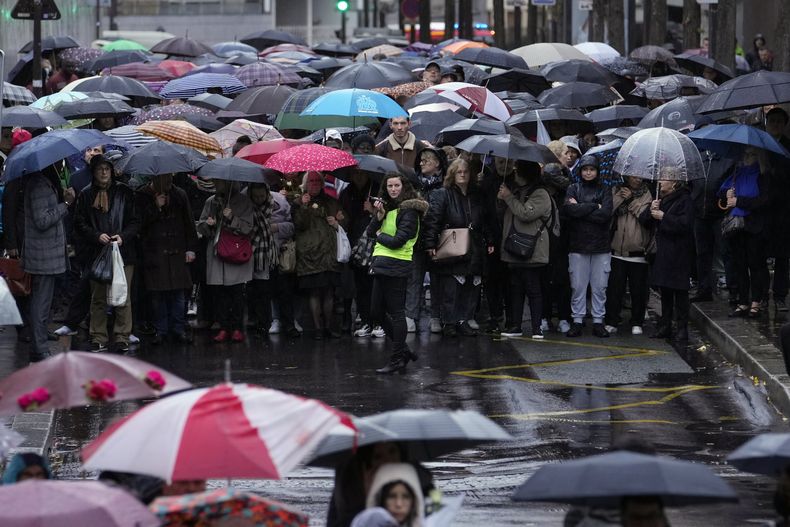 EUR-GEN FRANCIA-NIÑA ASESINADA