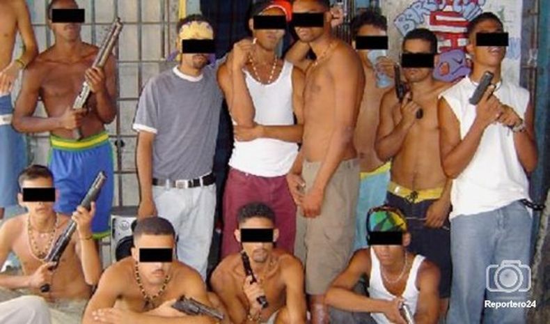 Para el abogado y criminólogo, Fermín Mármol García, en Venezuela se ha conformado un micro estado comandado por los denominados "Pranes", jefes de bandas criminales que que azotan en todo el país.