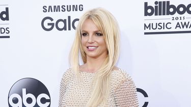 britney spears sale de paseo con corden en carpool karaoke