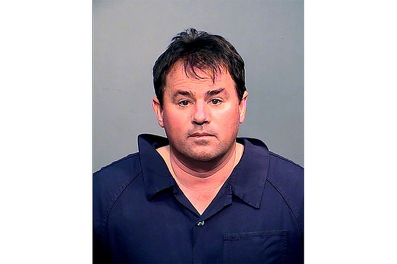 Esta foto sin fecha proporcionada por la policía del condado Coconino, en Arizona, muestra a Samuel Bateman, líder de una secta polígama. (Foto, policía del condado Coconino vía AP, Archivo)