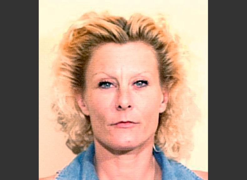 Colleen R. LaRose, tambi&eacute;n conocida como "Jihad Jane", en fotograf&iacute;a que facilit&oacute; la prisi&oacute;n del condado de Tom Green en San Angelo, Texas, el 26 de junio de 1997. Una jueza federal en Filadelfia acept&oacute; reducir