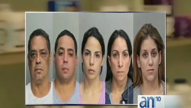 una familia de hialeah se encuentra esta noche tras las rejas  acusada de fraude al medicare