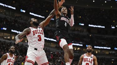 Con 36 puntos de Porter, Rockets vence por 133-118 a Bulls