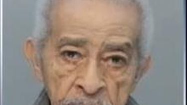 americateve | Radican cargos contra hombre que le disparó a su hijo en la residencia de ambos en Westchester.