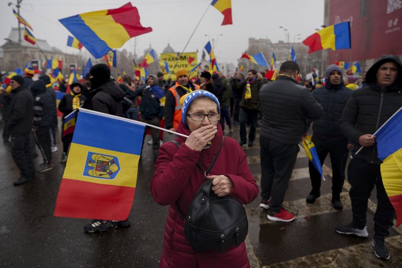 La protesta en Bucarest, Rumania, el 1 de marzo del 2025. (AP foto/Vadim Ghirda)