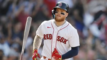 ARCHIVO - Foto del 8 de julio del 2023, Alex Verdugo de los Medias Rojas de Boston corre las bases tras pegar un jonrón de dos carreras en el encuentro ante los Atléticos de Oakland. (AP Foto/Michael Dwyer, ARCHIVO)