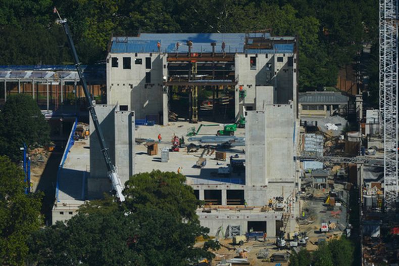 Vista de las obras de construcción del salón de baile de la Casa Blanca, el 15 de septiembre de 2026, en Washington. (AP Foto/Pablo Martinez Monsivais)
