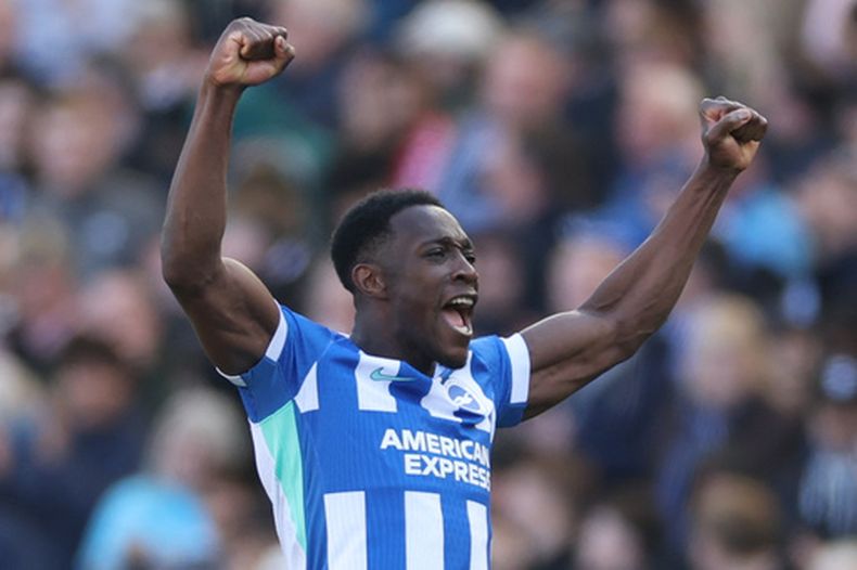 ARCHIVO - Foto del sábado 21 de marzo del 2026, Danny Welbeck del Brighton celebra tras anotar en el encuentro ante el Liverpool. (AP Foto/Ian Walton, Archivo)