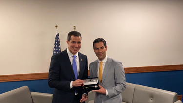guaido recibe las llaves de la ciudad de miami