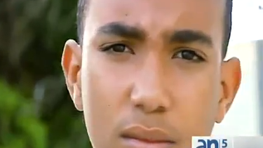 americateve | Se trata de un adolescente de doce anos que nació con el sexo femenino y ha venido desde entonces luchando por tener una vida normal como niño.