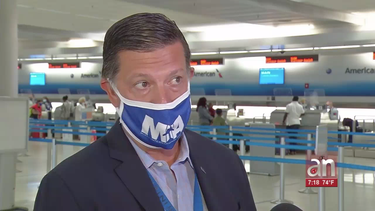 en el aeropuerto internacional de miami comenzo la movilizacion de viajeros por el dia de accion de gracias