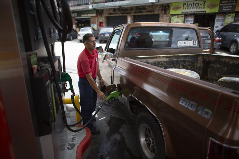 REP-GEN_VENEZUELA-GASOLINERAS-TRUEQUE-0.jpg
