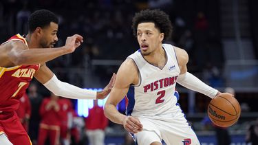 Pistons propinan inusitada paliza ante Hawks